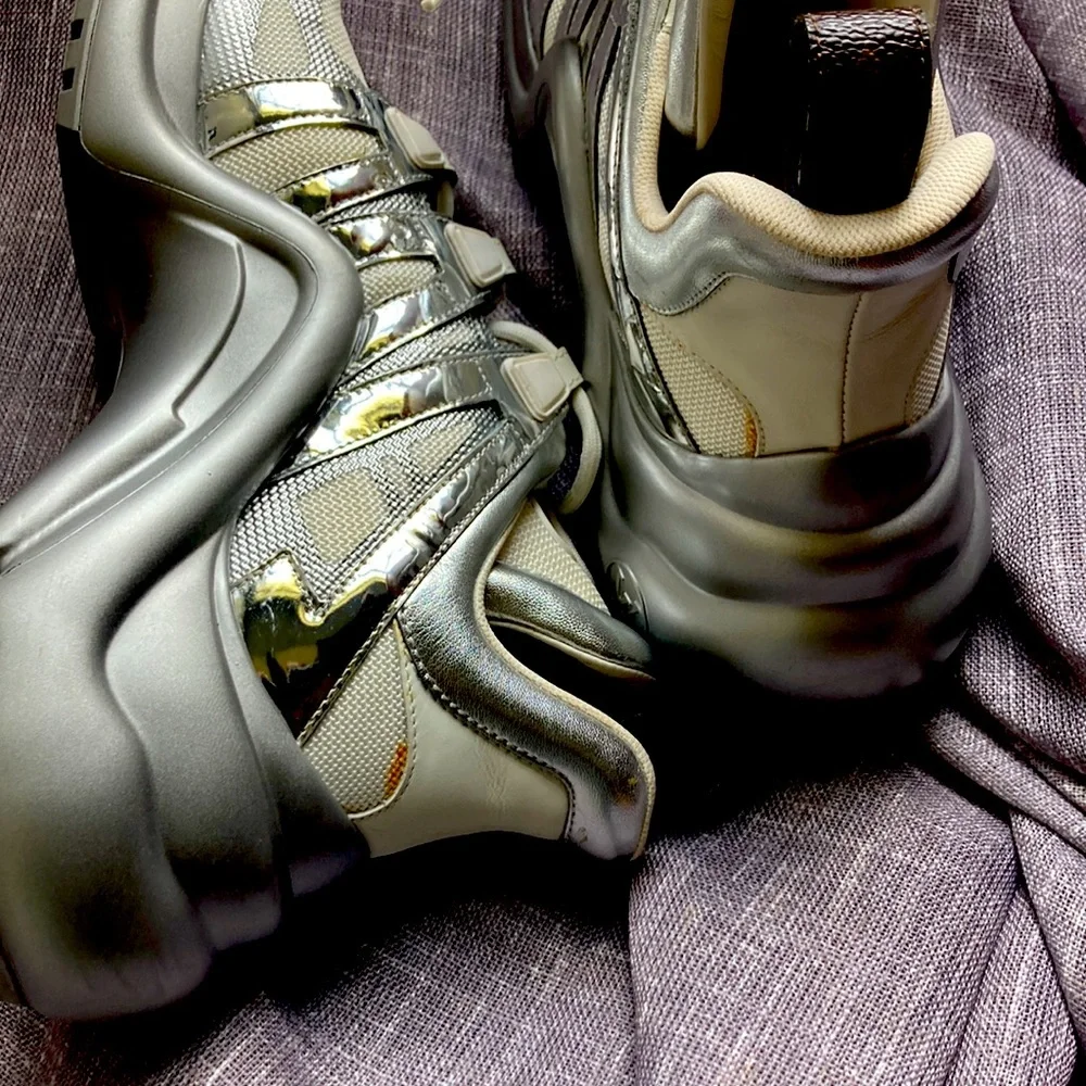 …SOLD..Louis Vuitton Sneakers - Picture 5 of 6